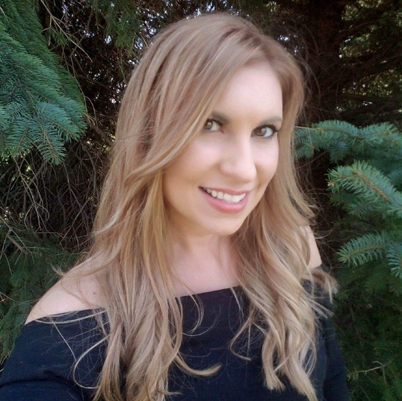 Hi, I'm Miranda! - Picture 2 of 4